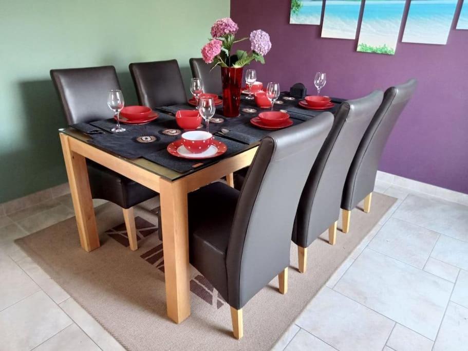House With Free Parking And Large Garden Villa Wyke Regis Buitenkant foto