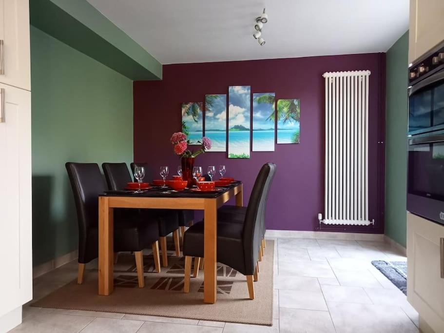 House With Free Parking And Large Garden Villa Wyke Regis Buitenkant foto