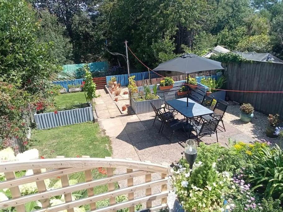 House With Free Parking And Large Garden Villa Wyke Regis Buitenkant foto