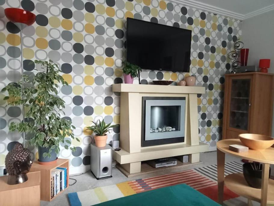 House With Free Parking And Large Garden Villa Wyke Regis Buitenkant foto